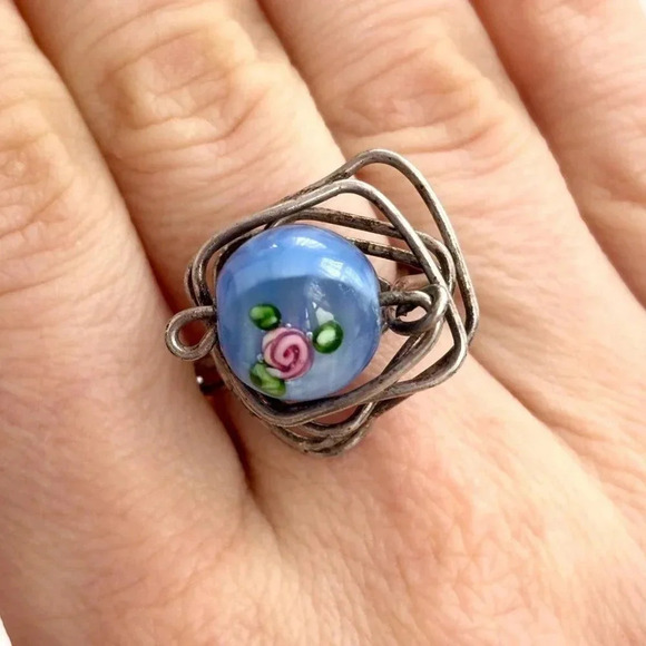 Silver Toned Micro Floral Ename Folded Beaded Vintage Classic Ring - sz 7.5 - Picture 1 of 9